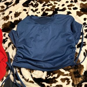 Blue cropped tee